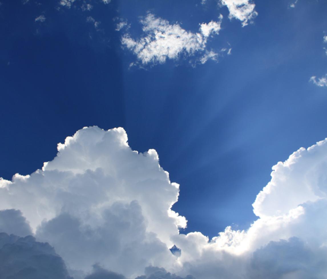 Clouds and blue sky - Sam Schooler, Unsplash